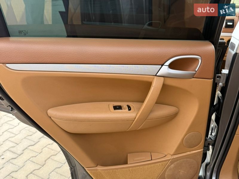 Позашляховик / Кросовер Porsche Cayenne 2009 в Одесі