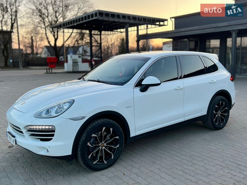 Позашляховик / Кросовер Porsche Cayenne 2014 в Нововолинську