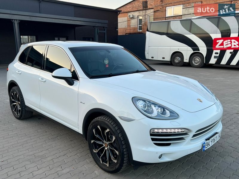 Позашляховик / Кросовер Porsche Cayenne 2014 в Нововолинську