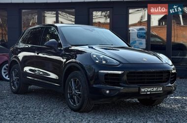 Внедорожник / Кроссовер Porsche Cayenne 2015 в Черновцах