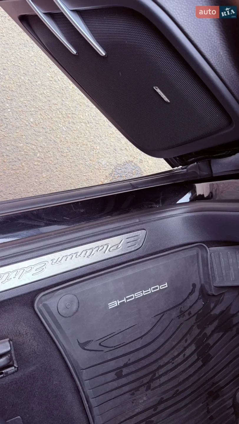 2016 Porsche Cayenne - мініатюра 17