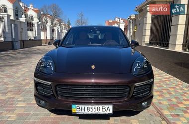 Внедорожник / Кроссовер Porsche Cayenne 2015 в Одессе