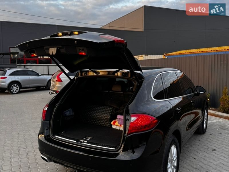 Внедорожник / Кроссовер Porsche Cayenne 2012 в Луцке фото 47 Внедорожник / Кроссовер Porsche Cayenne 2012 в Луцке