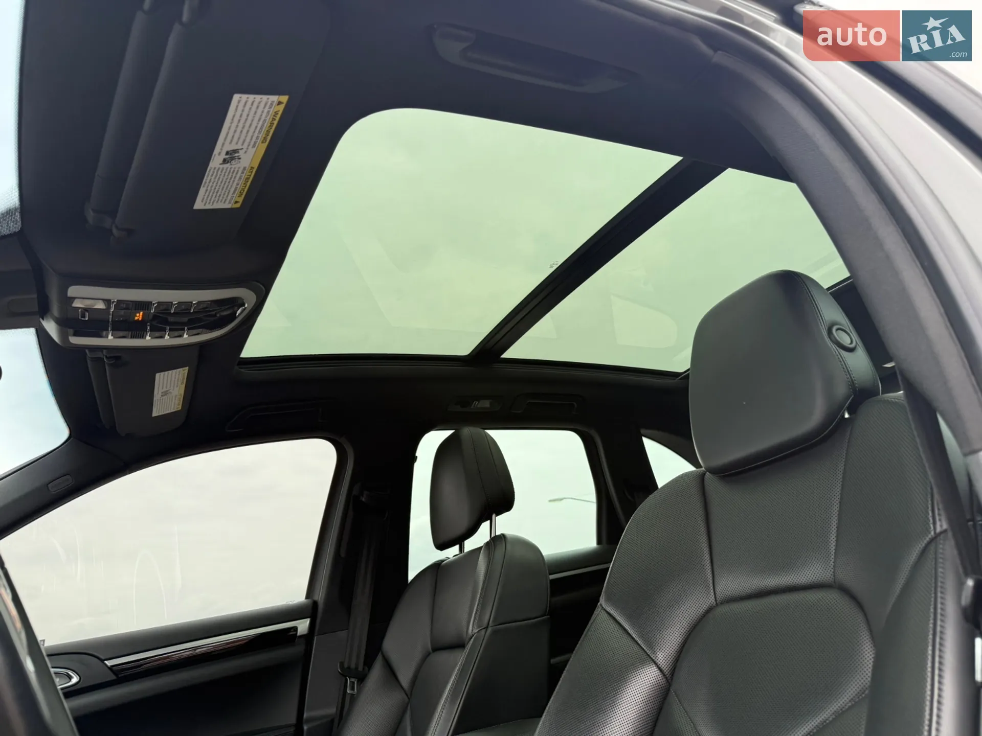 2015 Porsche Cayenne - мініатюра 30
