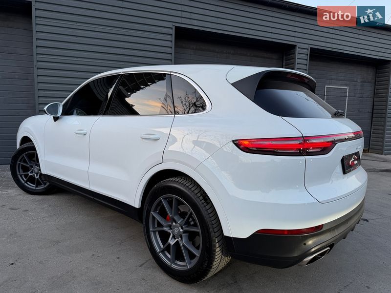 Внедорожник / Кроссовер Porsche Cayenne 2018 в Киеве