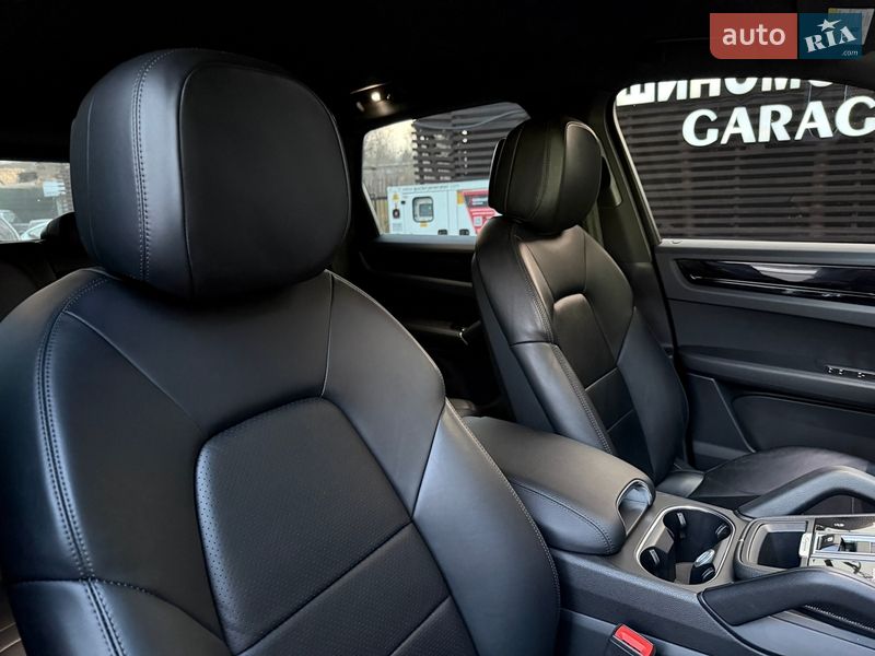 Внедорожник / Кроссовер Porsche Cayenne 2018 в Киеве