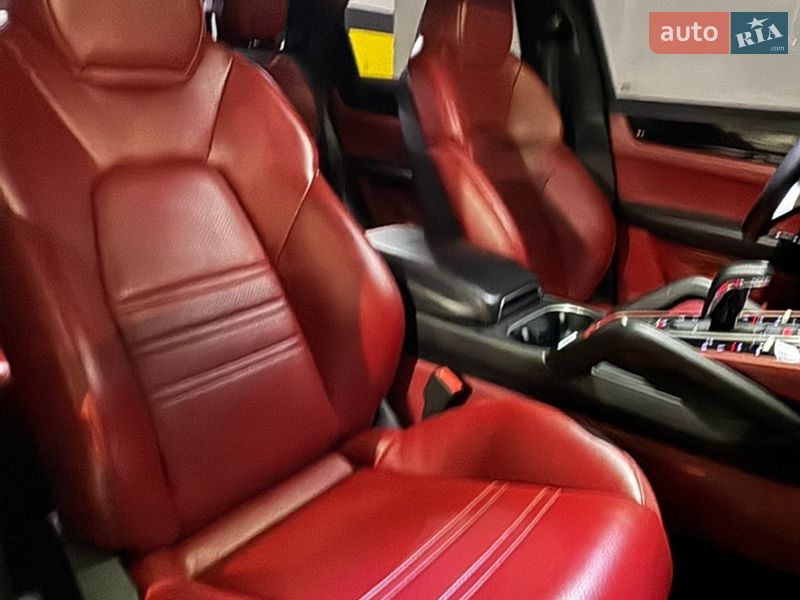 Позашляховик / Кросовер Porsche Cayenne 2019 в Дніпрі