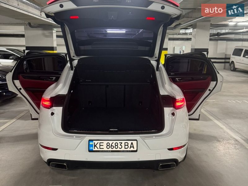 Позашляховик / Кросовер Porsche Cayenne 2019 в Дніпрі