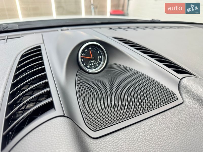 Внедорожник / Кроссовер Porsche Cayenne 2016 в Киеве