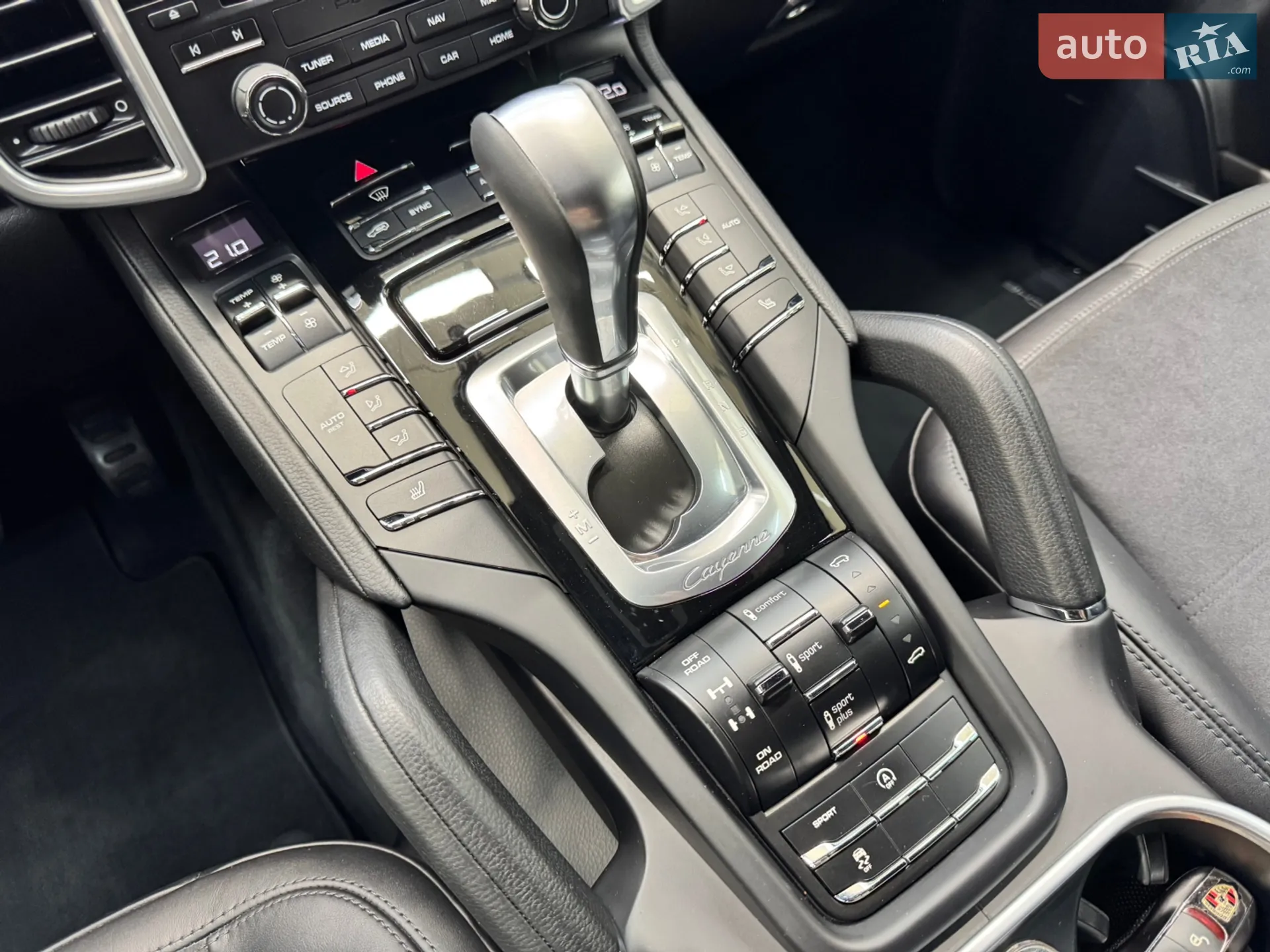 2016 Porsche Cayenne - мініатюра 65
