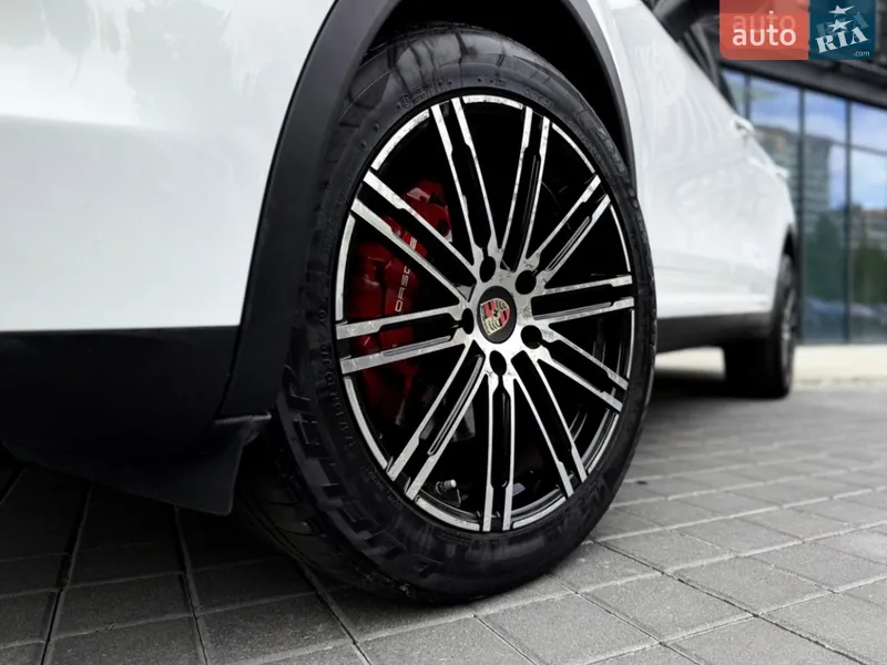 Porsche Cayenne 2015 VIN WP1AA2A20GKA12515 фото оголошення 23 з 111