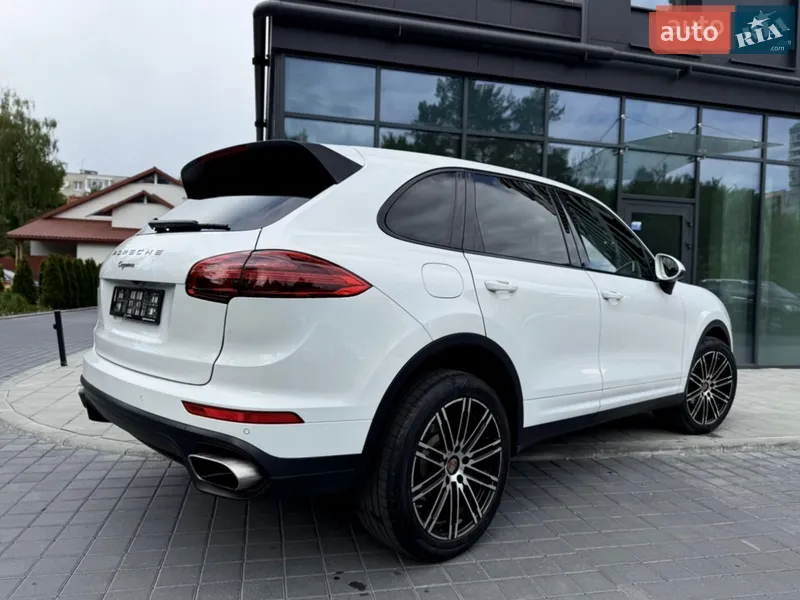 Porsche Cayenne 2015 VIN WP1AA2A20GKA12515 фото оголошення 12 з 111