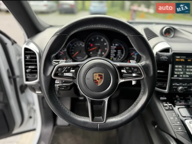 Porsche Cayenne 2015 VIN WP1AA2A20GKA12515 фото оголошення 36 з 111