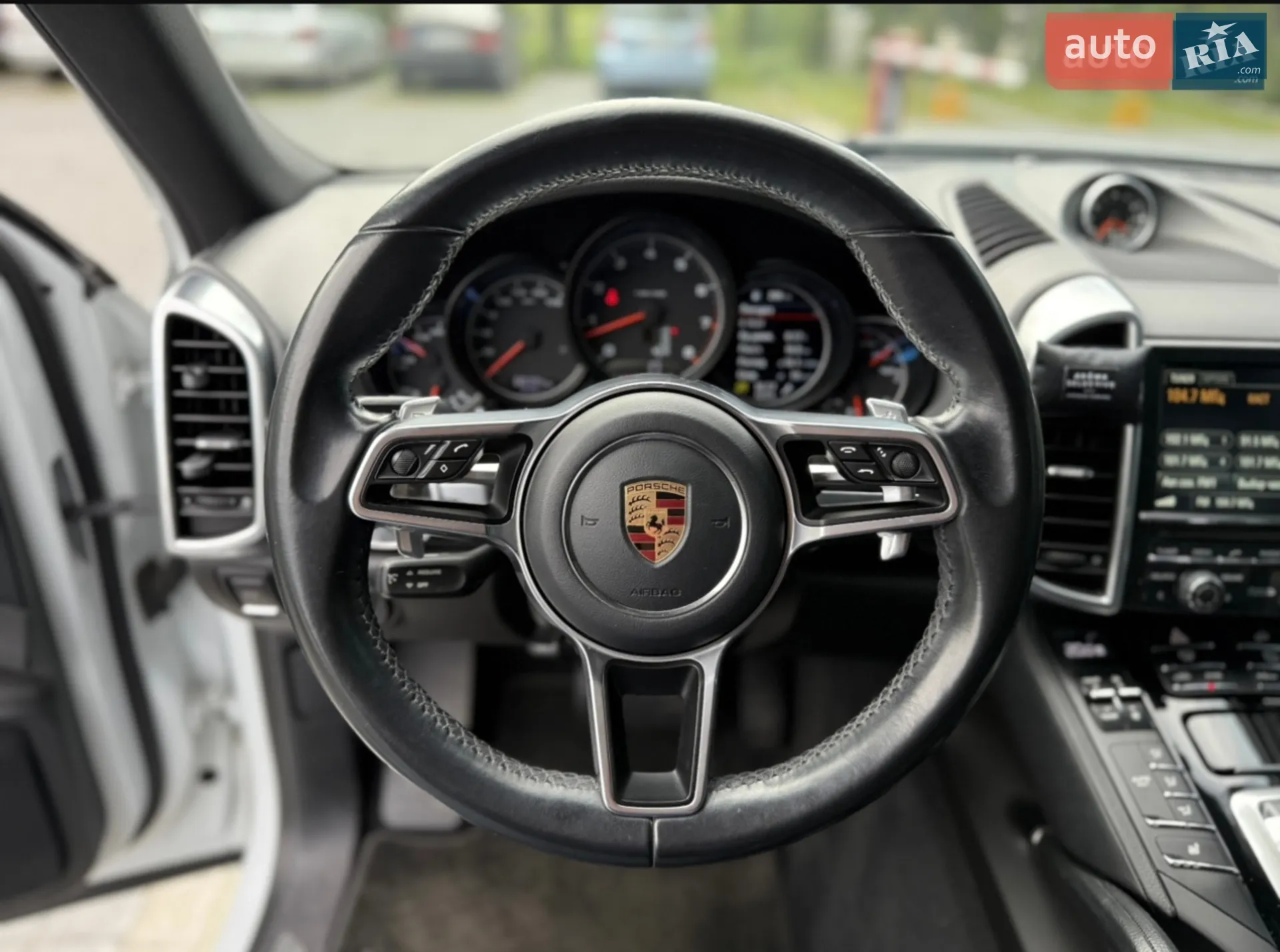 2015 Porsche Cayenne - мініатюра 36