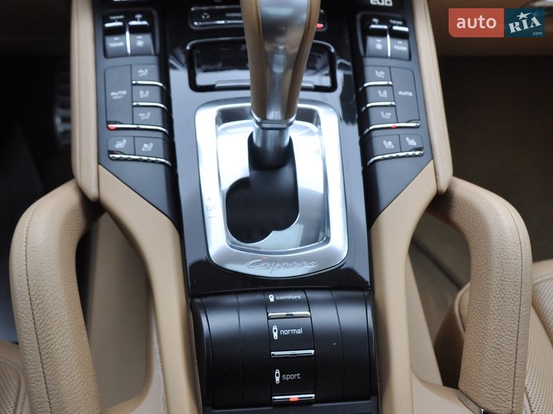 Позашляховик / Кросовер Porsche Cayenne 2012 в Одесі