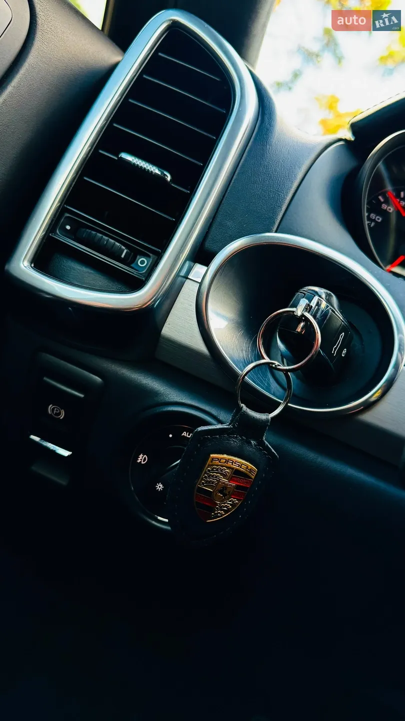 2010 Porsche Cayenne - мініатюра 107