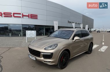 Позашляховик / Кросовер Porsche Cayenne 2015 в Києві