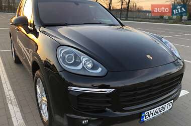 Позашляховик / Кросовер Porsche Cayenne 2015 в Одесі