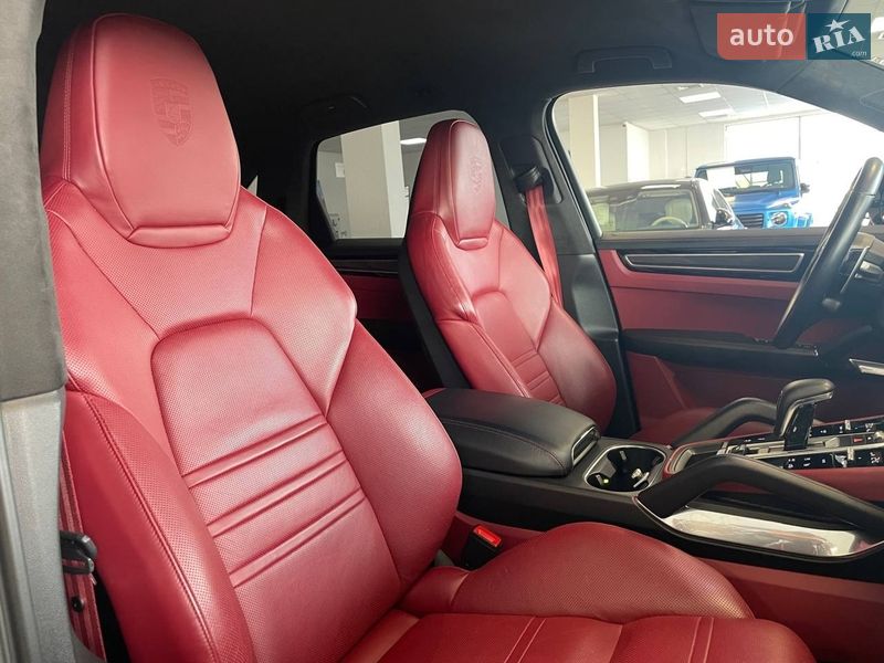 Позашляховик / Кросовер Porsche Cayenne 2019 в Києві