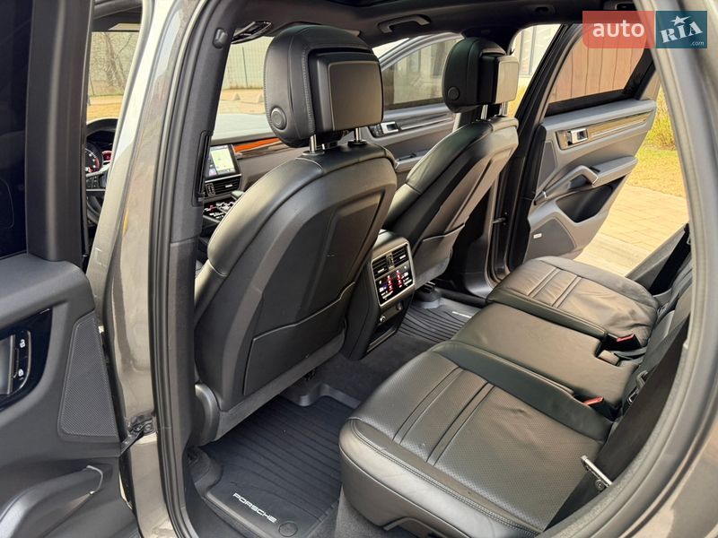 Позашляховик / Кросовер Porsche Cayenne 2020 в Києві