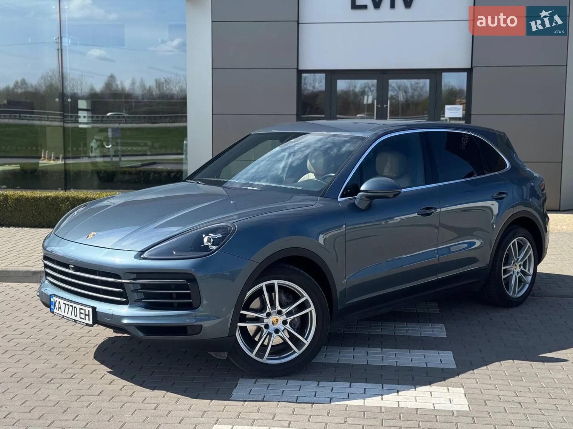 2019 Porsche Cayenne - мініатюра 2