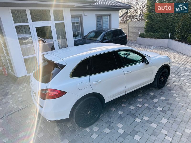 Внедорожник / Кроссовер Porsche Cayenne 2013 в Одессе