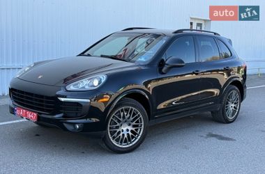 Позашляховик / Кросовер Porsche Cayenne 2018 в Луцьку