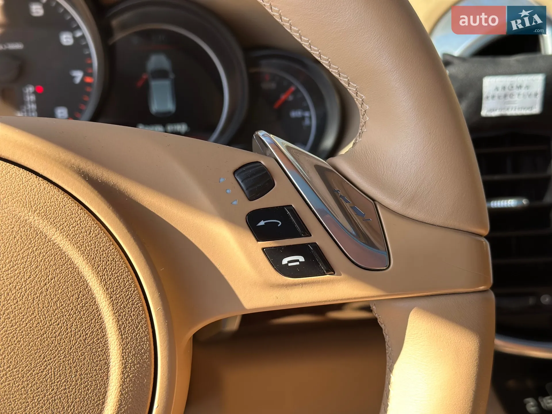 2012 Porsche Cayenne - мініатюра 28