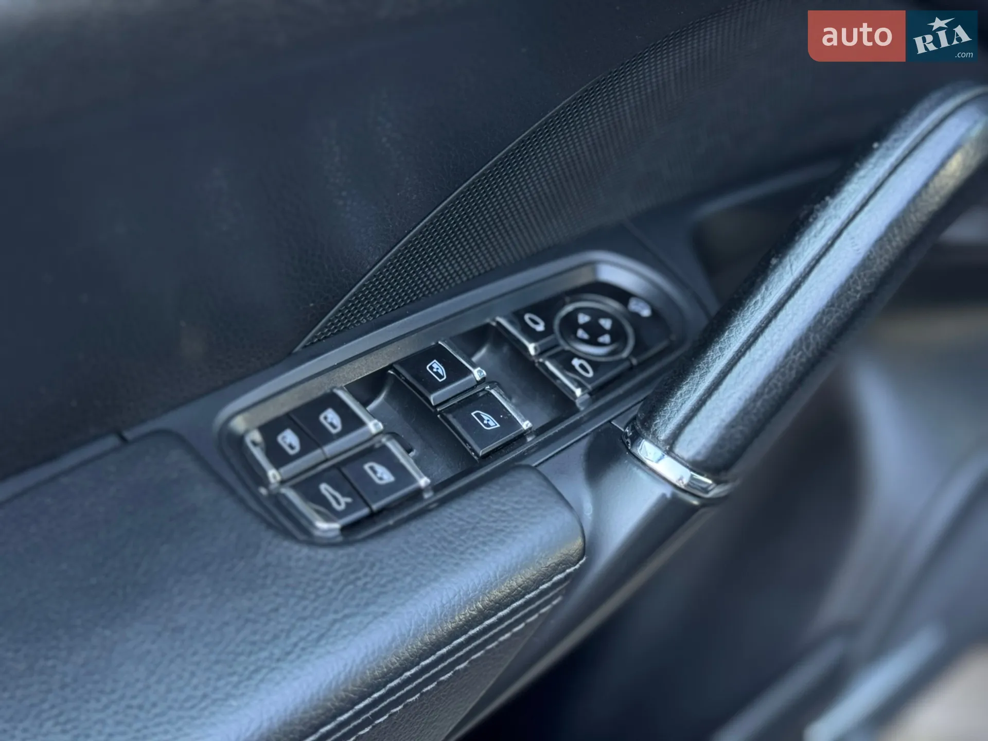 2011 Porsche Cayenne - мініатюра 24
