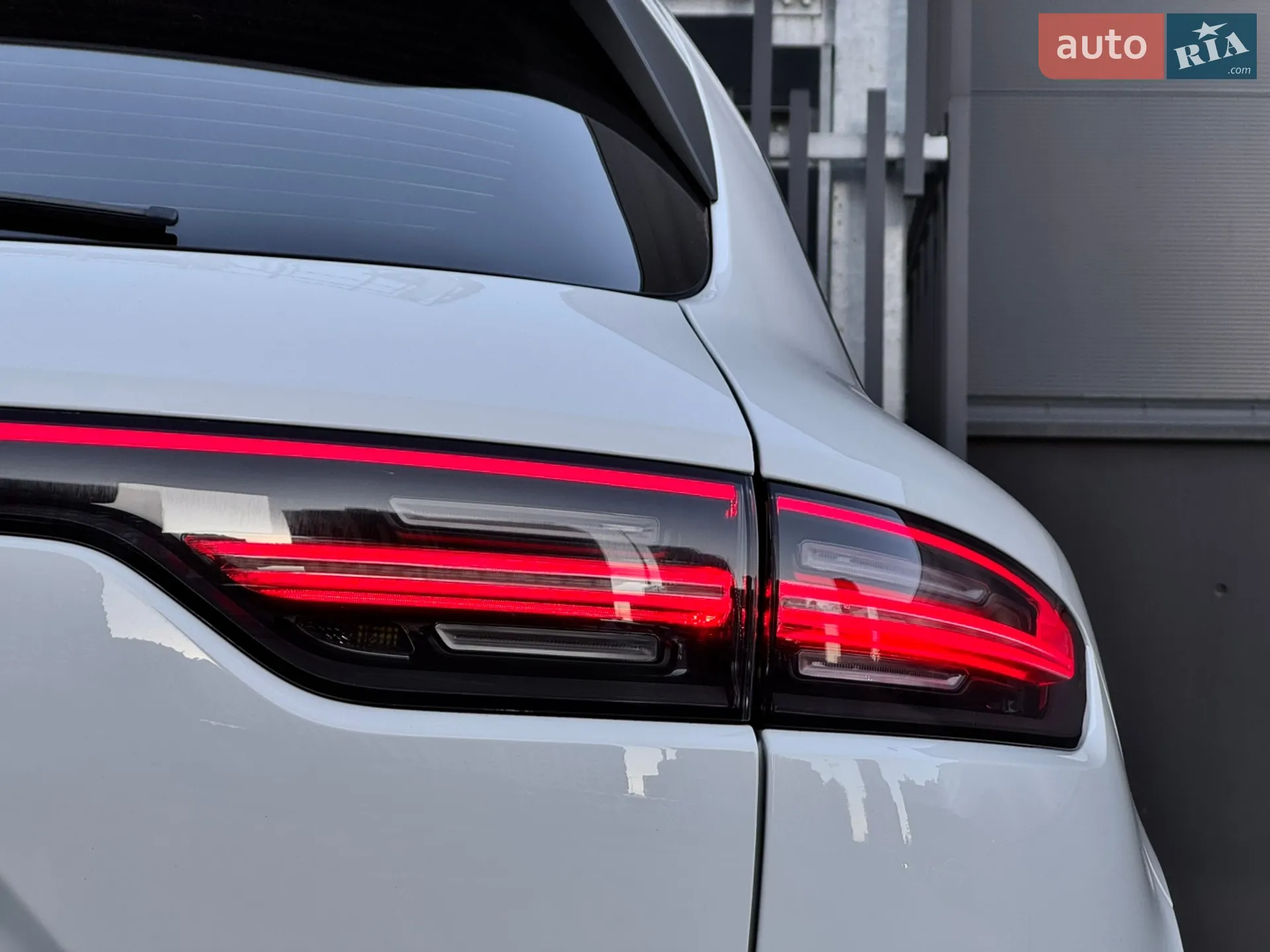 2018 Porsche Cayenne - мініатюра 22