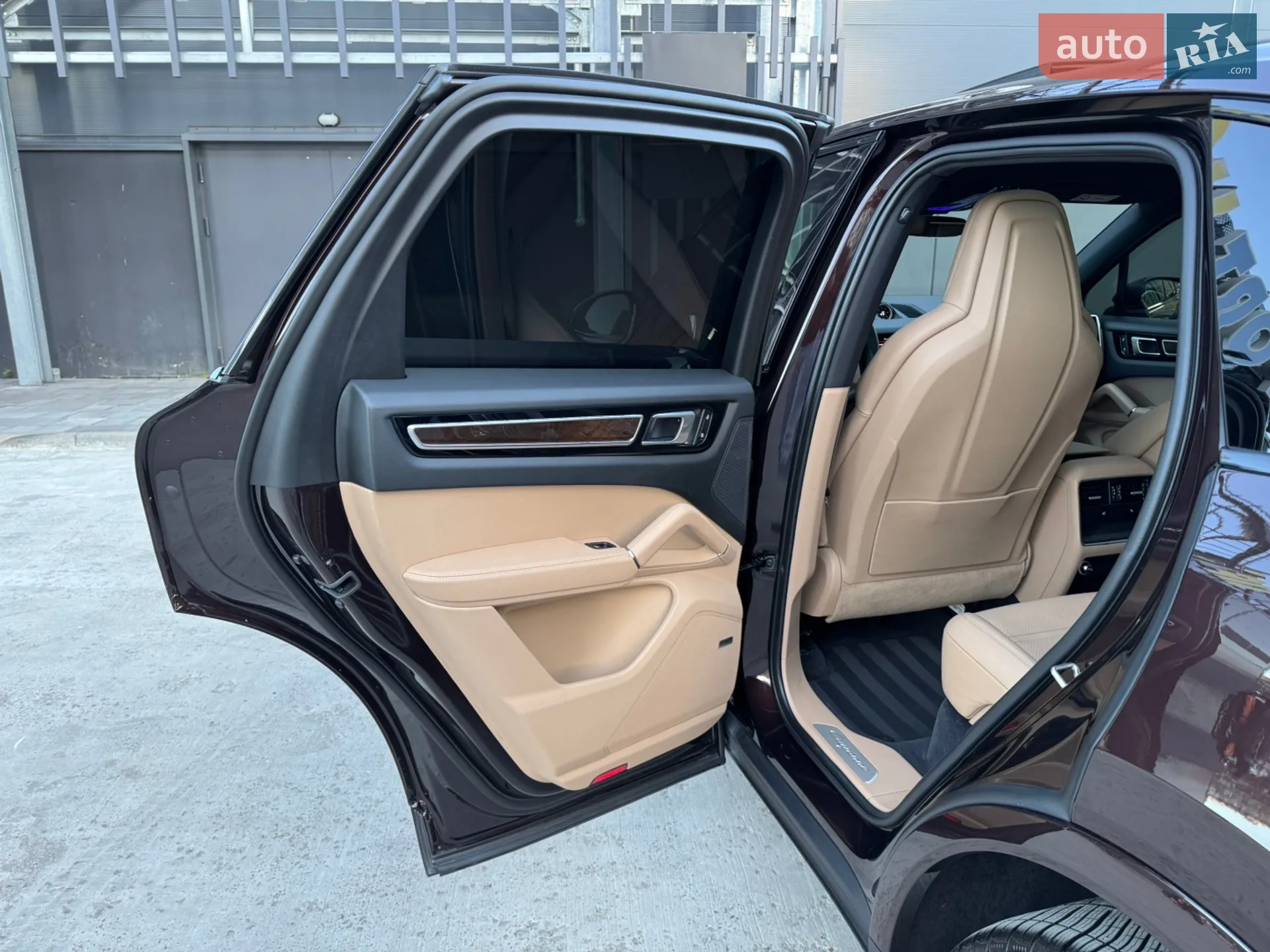 2022 Porsche Cayenne - мініатюра 38