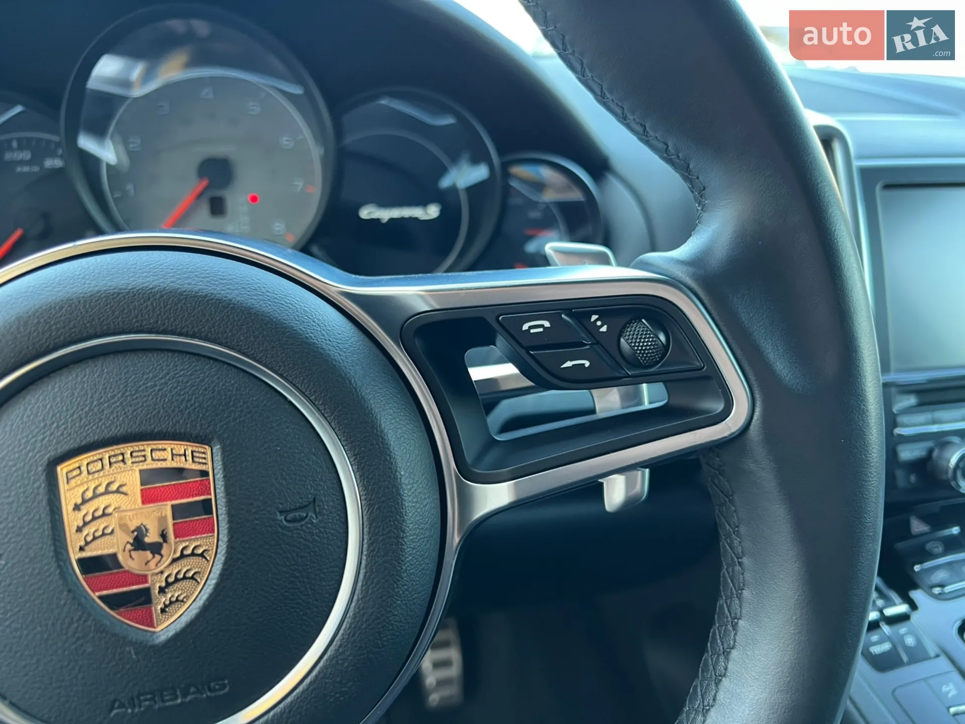 2015 Porsche Cayenne - мініатюра 24