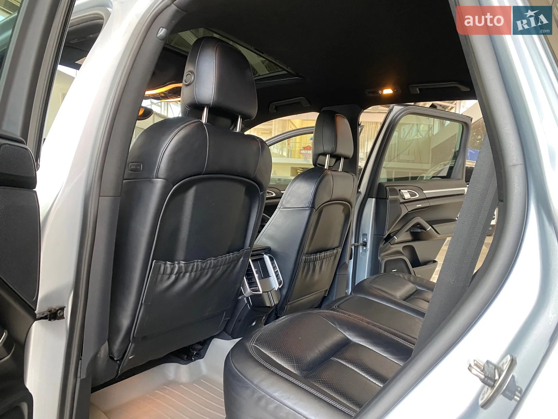 2015 Porsche Cayenne - мініатюра 38