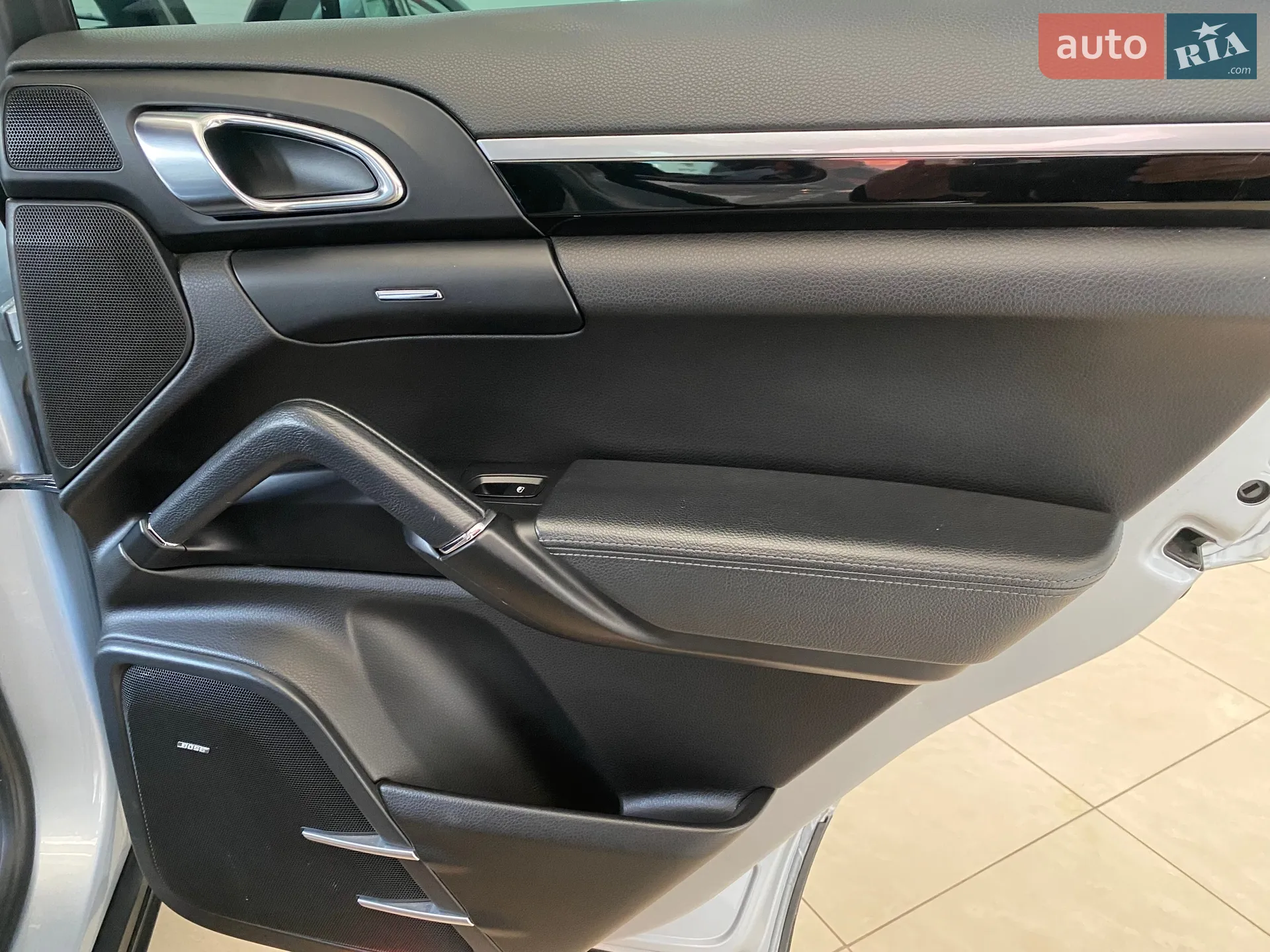 2015 Porsche Cayenne - мініатюра 42