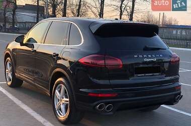 Позашляховик / Кросовер Porsche Cayenne 2015 в Одесі