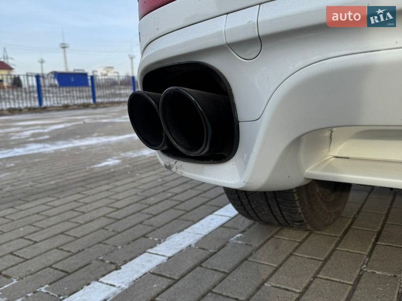 Позашляховик / Кросовер Porsche Cayenne 2017 в Нововолинську