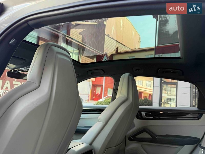 Позашляховик / Кросовер Porsche Cayenne 2022 в Львові