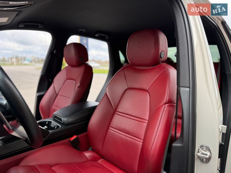 Позашляховик / Кросовер Porsche Cayenne 2020 в Дніпрі фото 30 Позашляховик / Кросовер Porsche Cayenne 2020 в Дніпрі