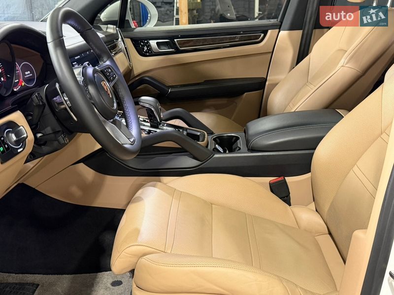 Внедорожник / Кроссовер Porsche Cayenne 2017 в Киеве фото 52 Внедорожник / Кроссовер Porsche Cayenne 2017 в Киеве