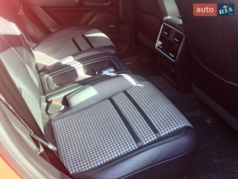 Позашляховик / Кросовер Porsche Cayenne 2019 в Києві