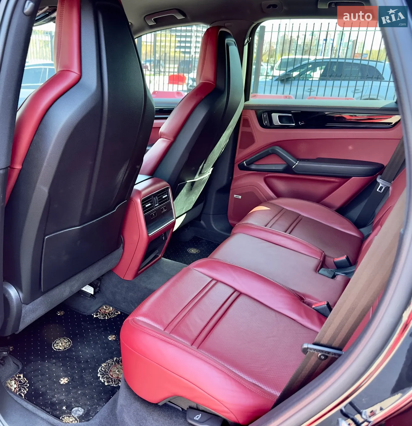 2021 Porsche Cayenne - мініатюра 18