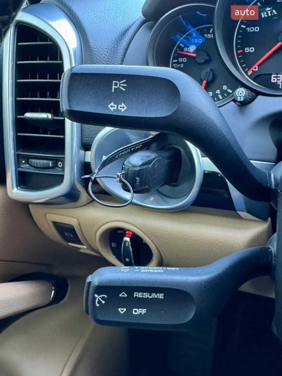 2016 Porsche Cayenne - мініатюра 29