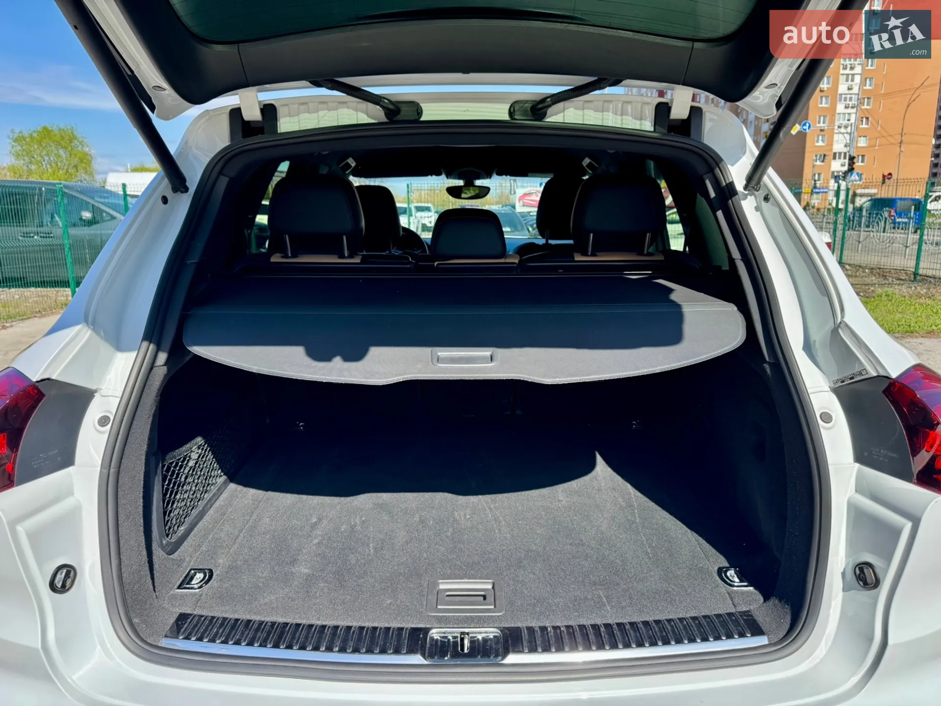 2016 Porsche Cayenne - мініатюра 72