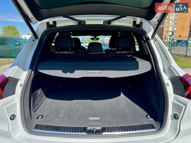 Внедорожник / Кроссовер Porsche Cayenne 2016 в Киеве