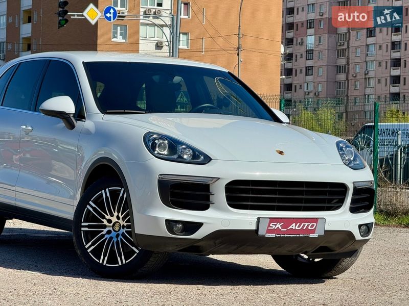 Внедорожник / Кроссовер Porsche Cayenne 2016 в Киеве