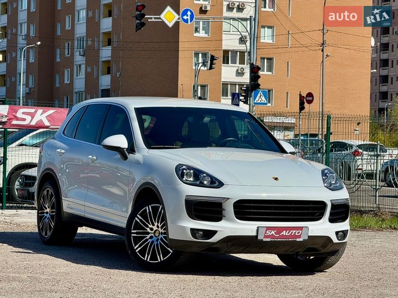 Внедорожник / Кроссовер Porsche Cayenne 2016 в Киеве