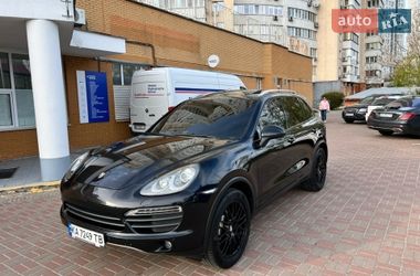 Внедорожник / Кроссовер Porsche Cayenne 2010 в Киеве