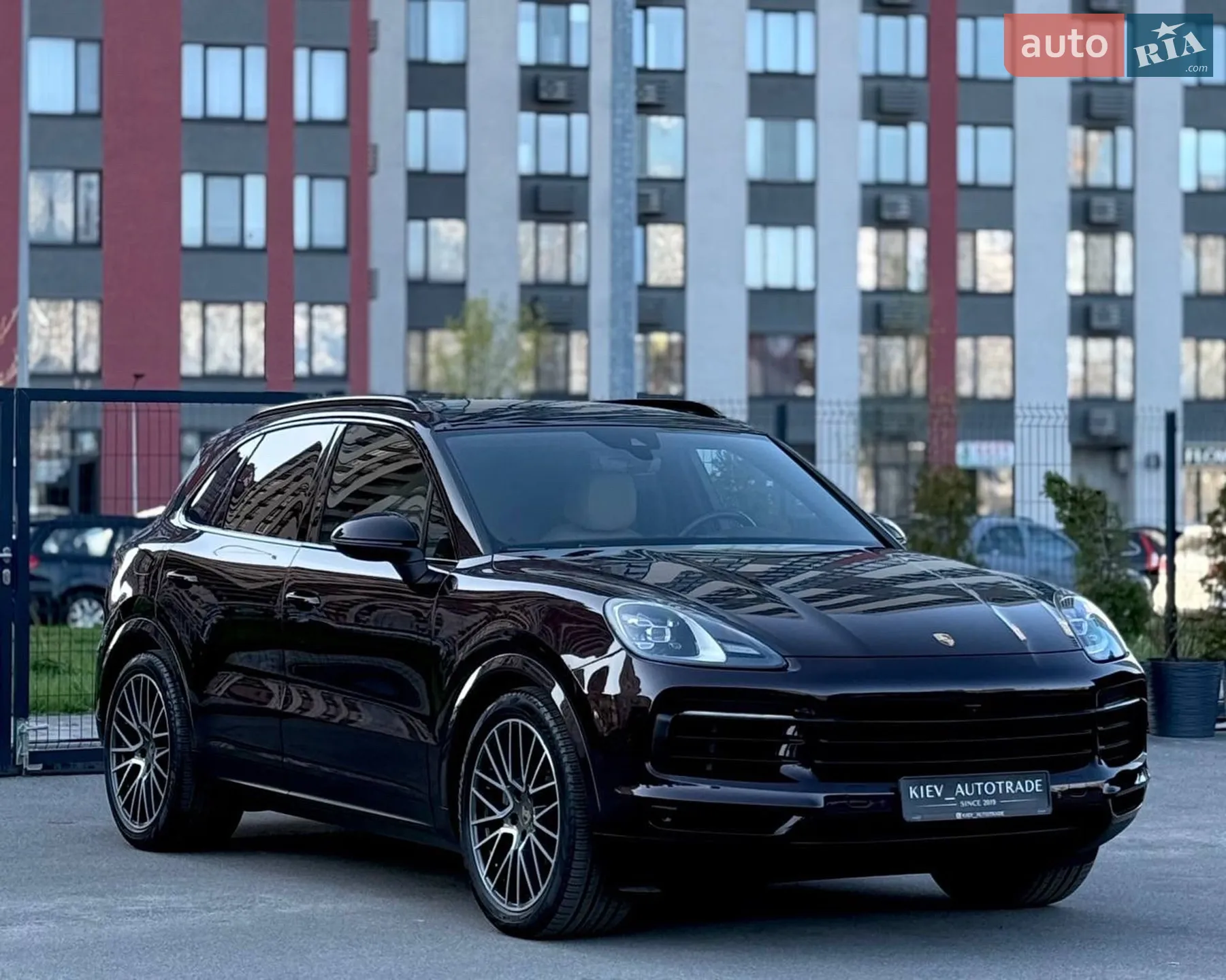 2019 Porsche Cayenne - мініатюра 6