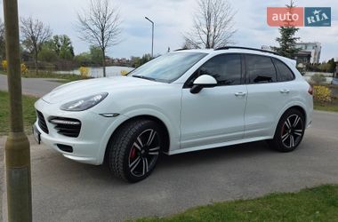 Позашляховик / Кросовер Porsche Cayenne 2014 в Києві