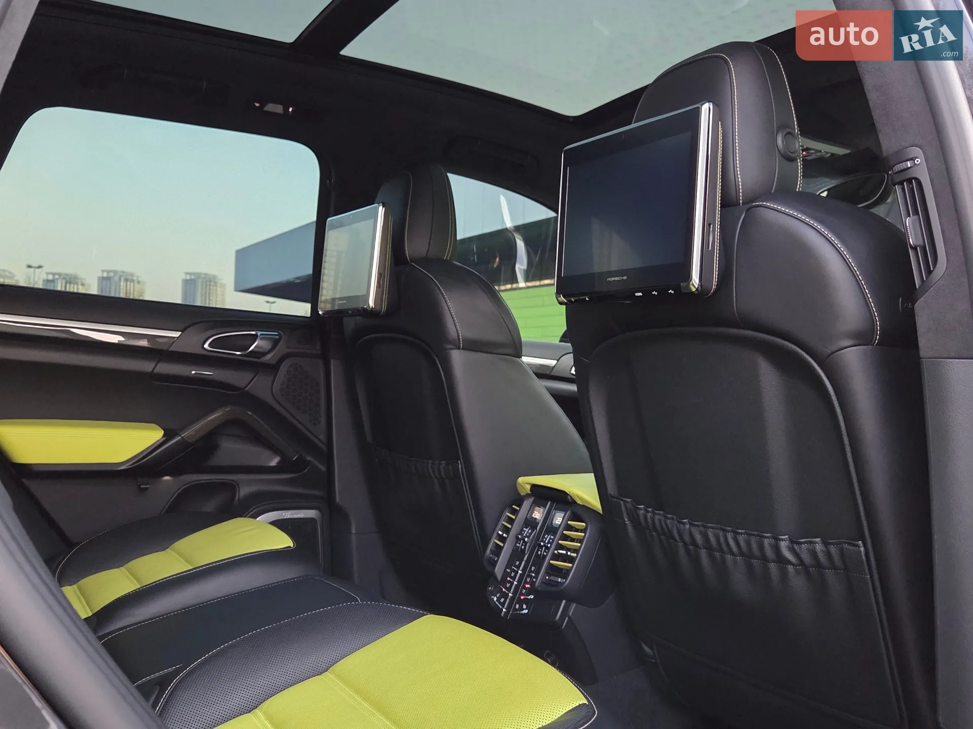 2015 Porsche Cayenne - мініатюра 28